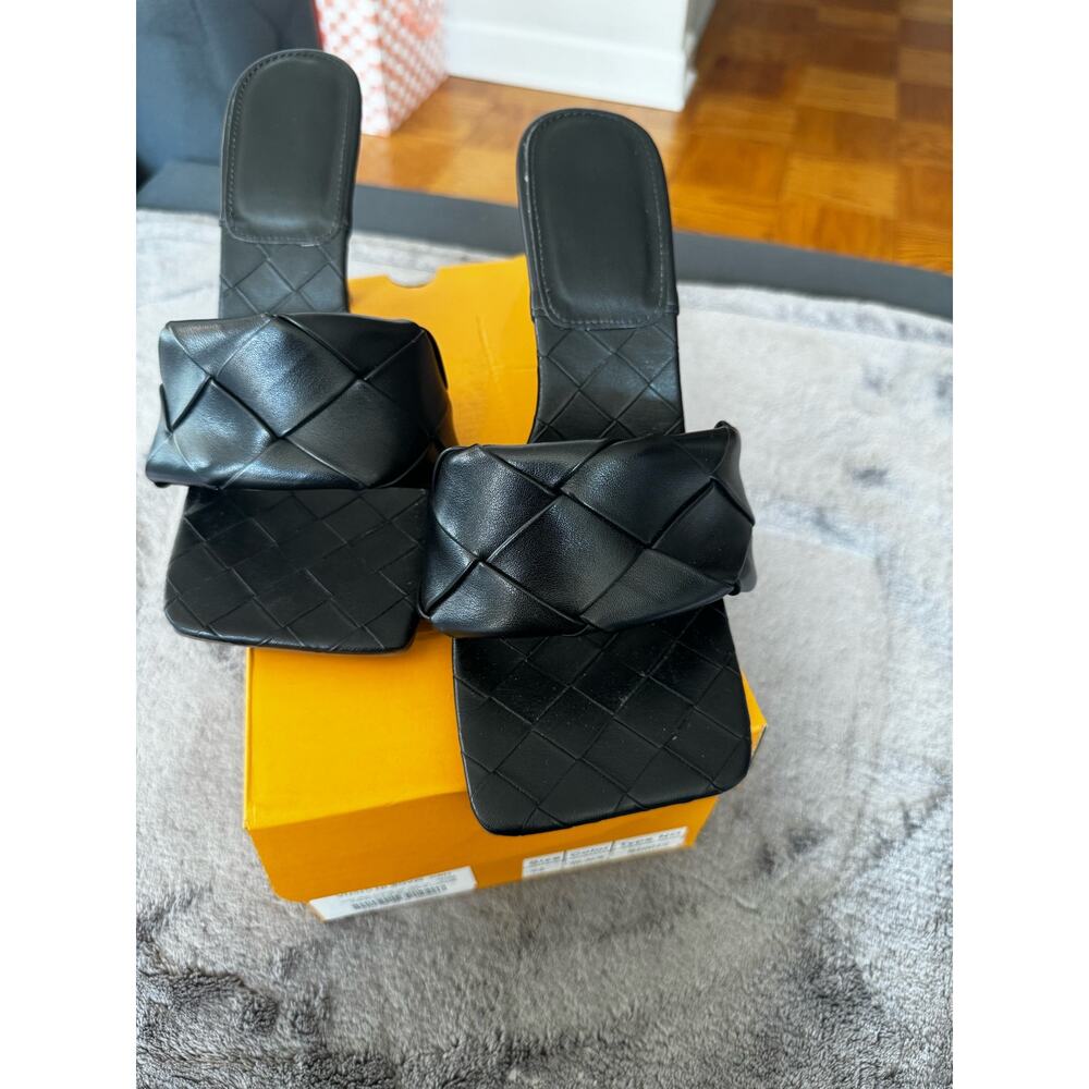 Lido Sandal- Black Padded Quilted Leather Mule Square open front size 8.5 - Picture 3 of 9